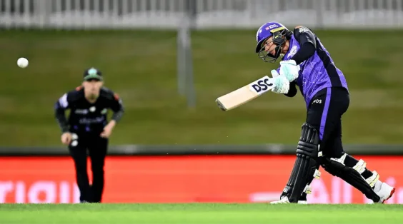 Hurricanes Win Top Of The Table Clash To Secure Spot In Finals